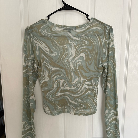 Mesh long sleeve top - Picture 2 of 3